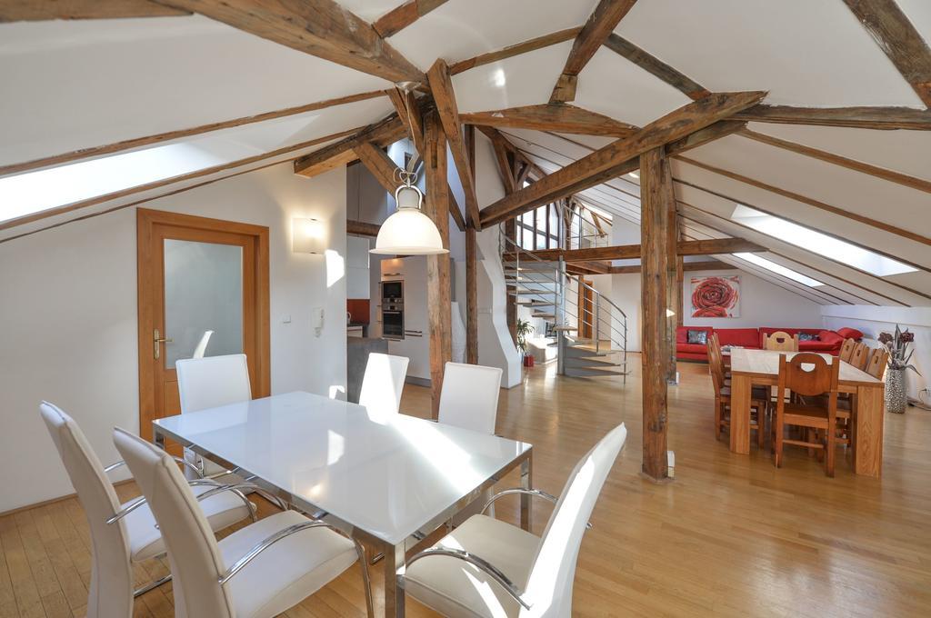 Amazing Charles Bridge Apartment Prag