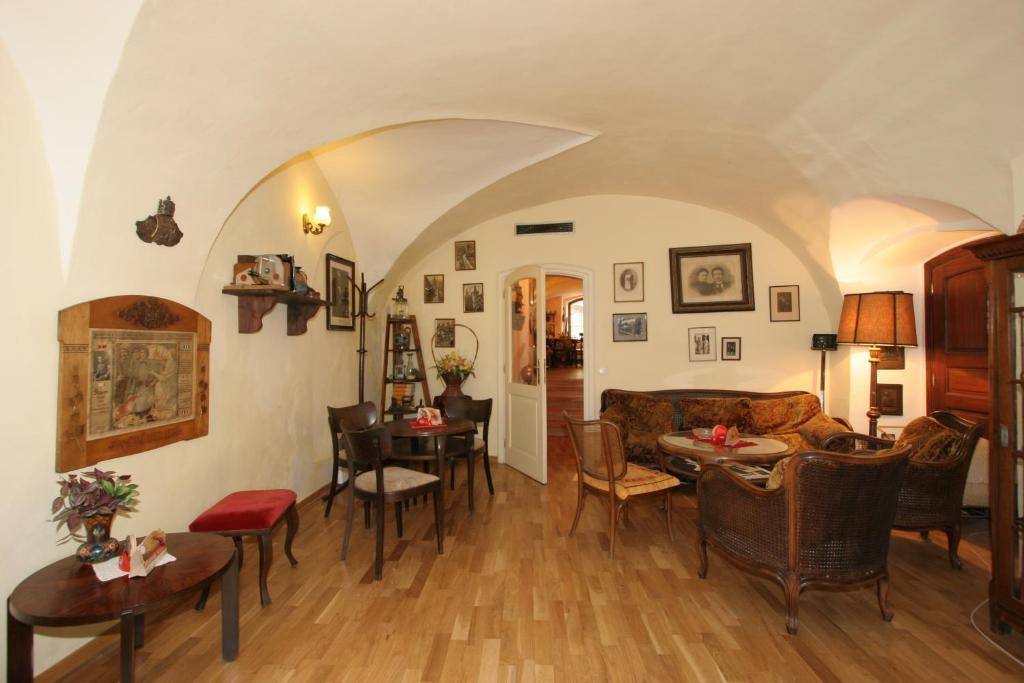 Thunovska Apartment Prag