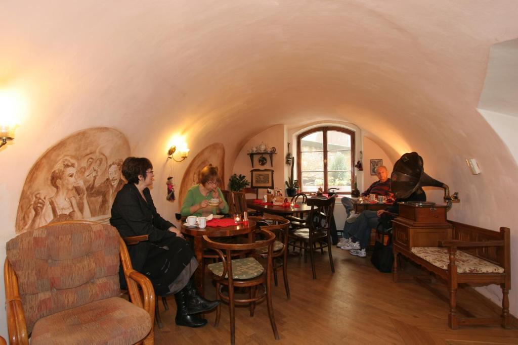 Thunovska Prag