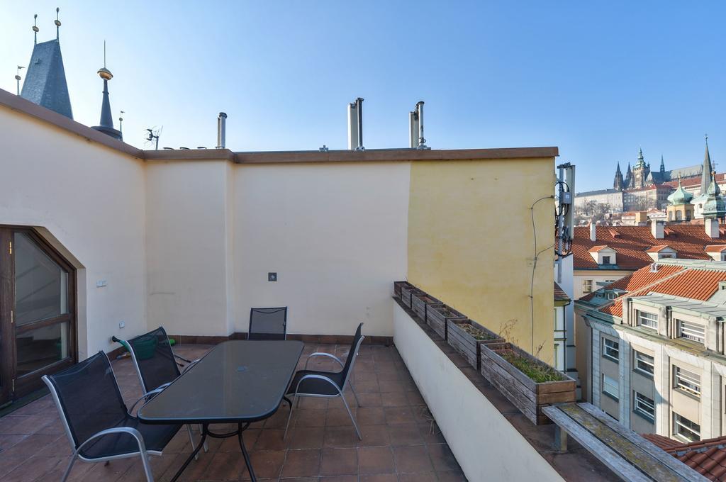 Amazing Charles Bridge Apartment Prag
