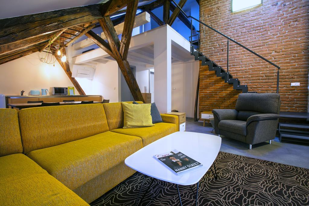 Apartment At The Blue Duckling Prague