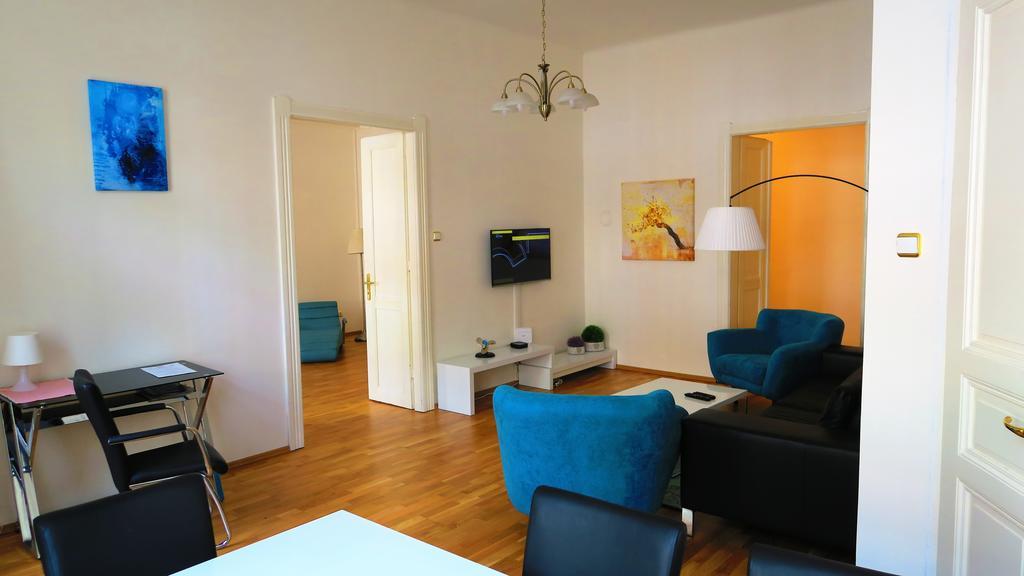 Old Town Square Superior - Valentin Apartmán