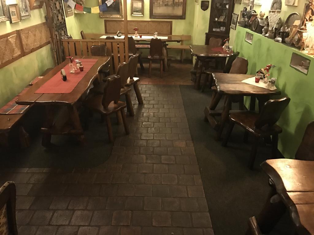 Apartment & Restaurant Tkalcovsky Dvur