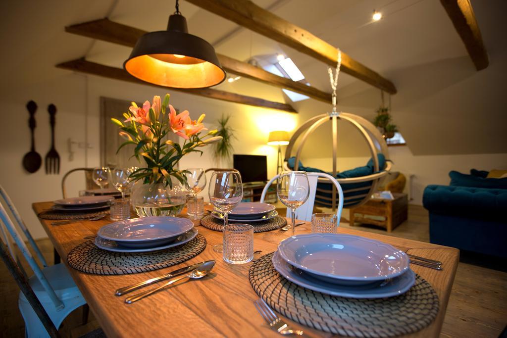 Bohemian Chic 2 Bedroom 2 Bathroom Loft With Hanging Chair Apartment *