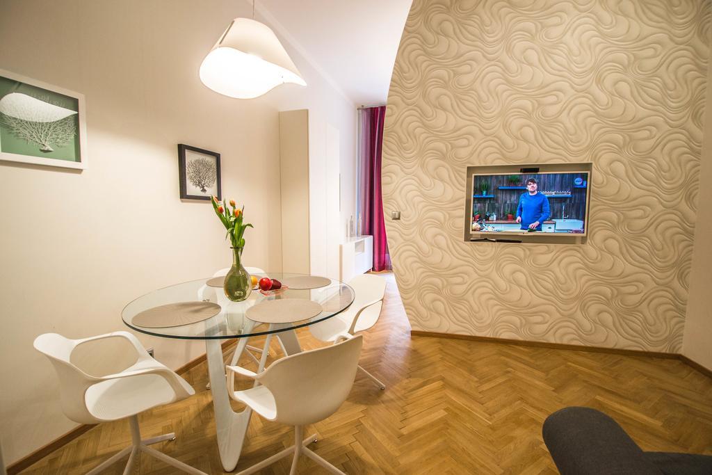 Bourgeois In Cultural Heritage Building By Ruterra