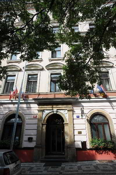 Petr Hotel 3*
