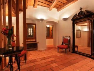 Hotell At The Grape 4*