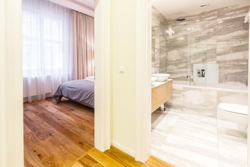 Wishlist Residences - Karlin Free Parking Lägenhet *