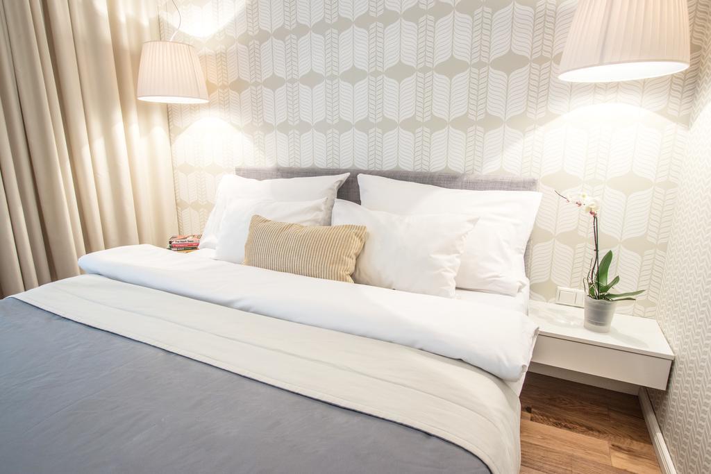 Wishlist Residences - Karlin Free Parking Lägenhet *