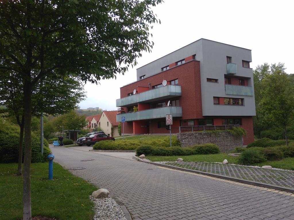 Blizko Centra Prahy Lägenhet