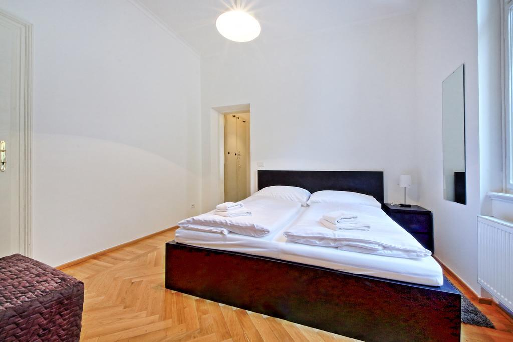 Butch Apartment *