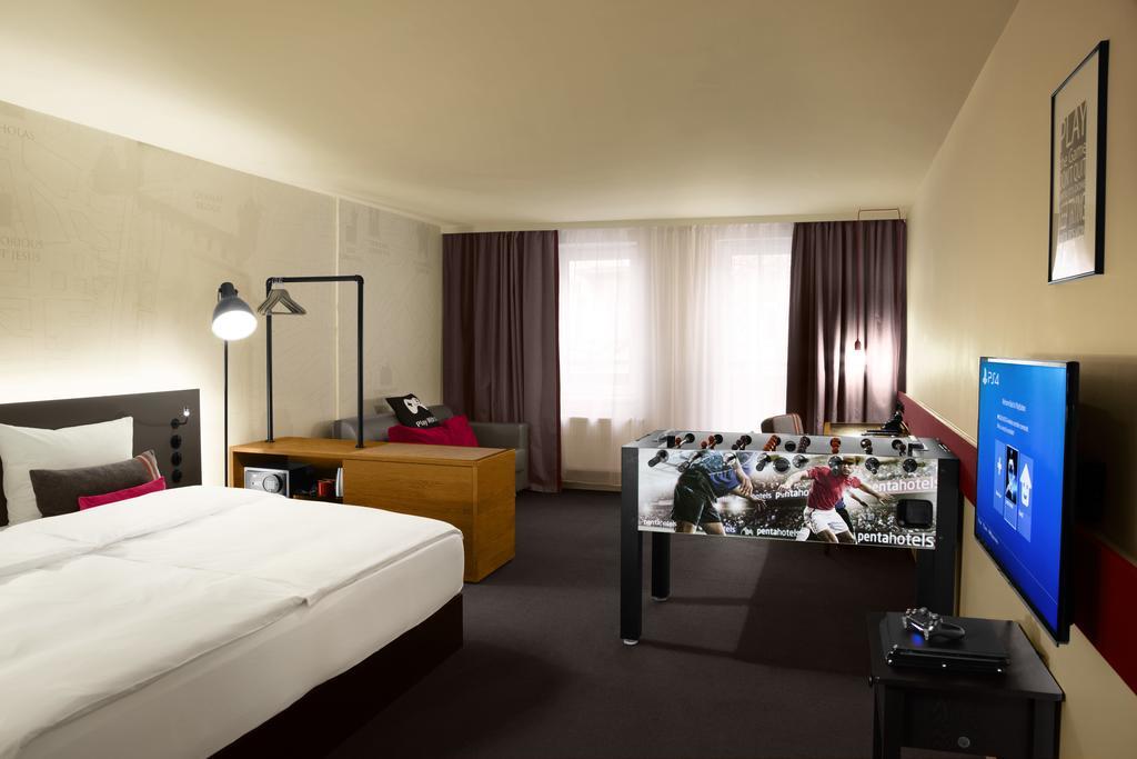 Hotell Pentahotel Prag