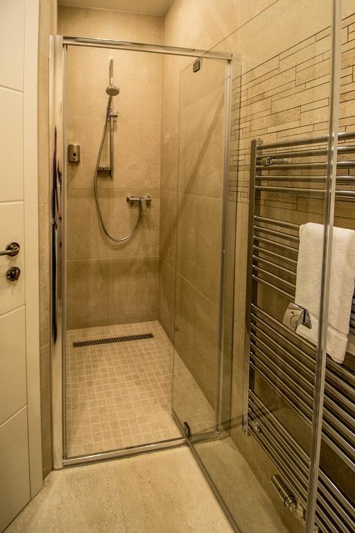 Apartment Bourgeois In Cultural Heritage Building By Ruterra