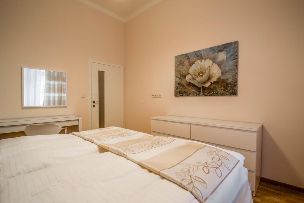 Apartmán Bourgeois In Cultural Heritage Building By Ruterra *