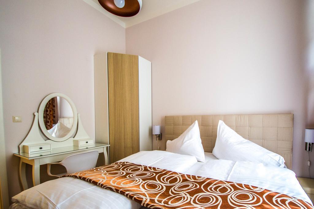 Bourgeois In Cultural Heritage Building By Ruterra