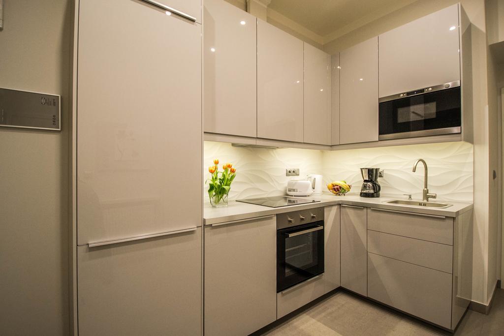 Apartment Bourgeois In Cultural Heritage Building By Ruterra