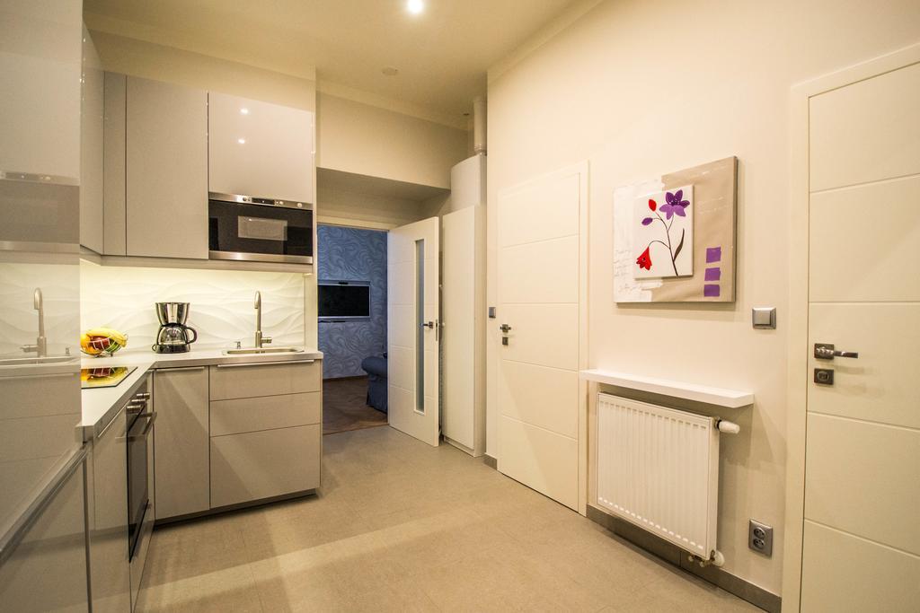 Apartment Bourgeois In Cultural Heritage Building By Ruterra