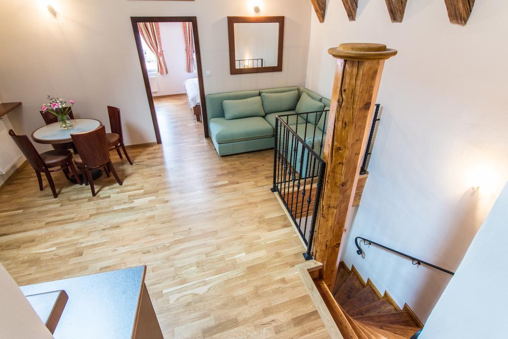 Thunovska Apartment Prag
