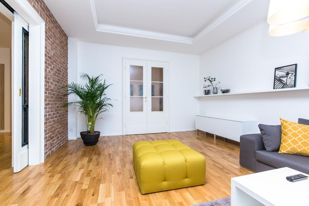 Wishlist Residences - Karlin Free Parking Lägenhet *