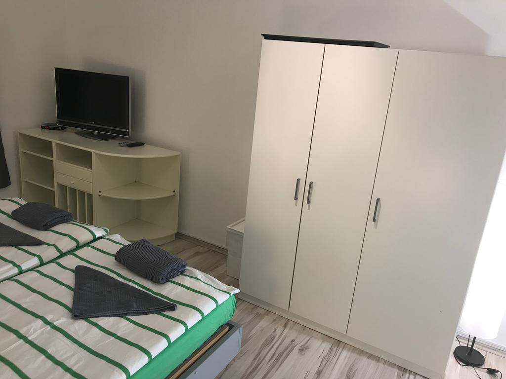Lejlighed Big Homebase With Billardtable