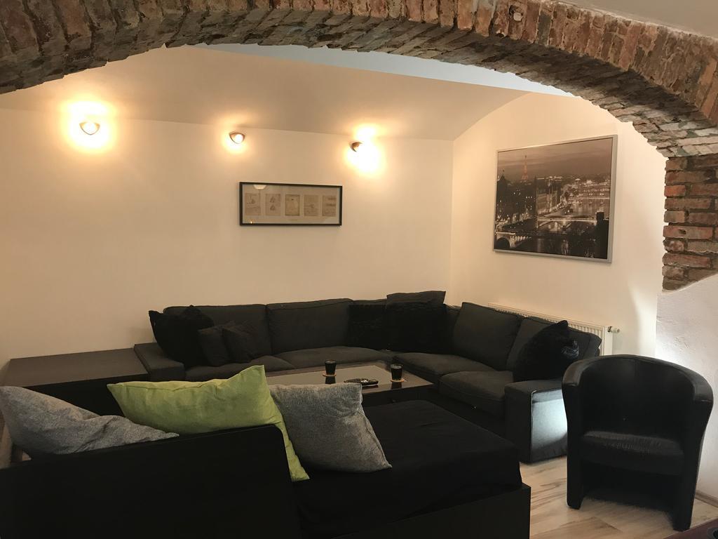 Lejlighed Big Homebase With Billardtable
