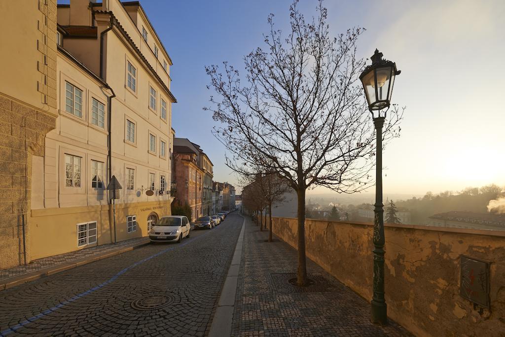 Golden Apple Prague