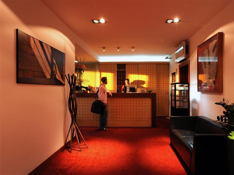 Hotell Art 4*