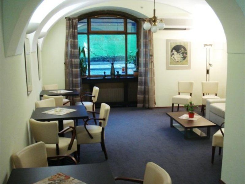 U Kříže Hotel 3*