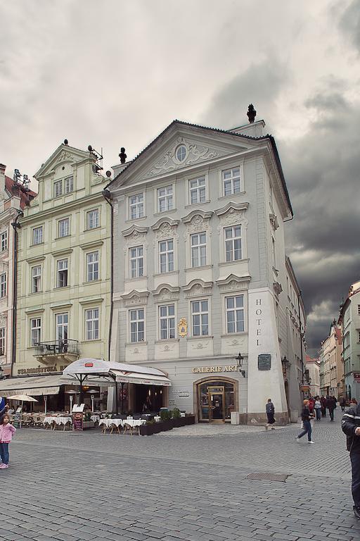 Old Town Square By Emblem Aparthotel 5*