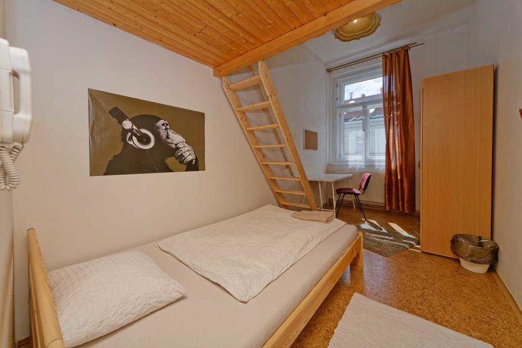 Lublanska 48 *