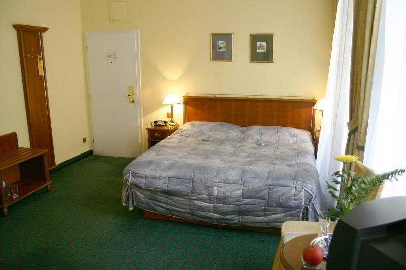 Hotel William 3*