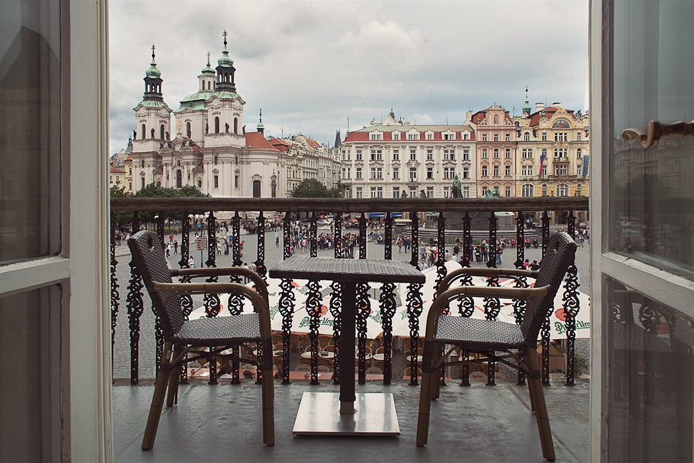 Old Town Square By Emblem 5* Praha