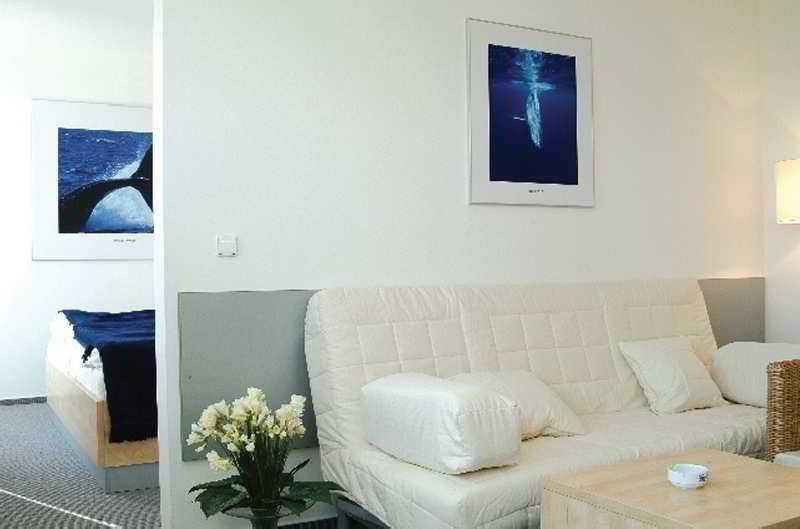 Airport By Ihg Hotel Prag