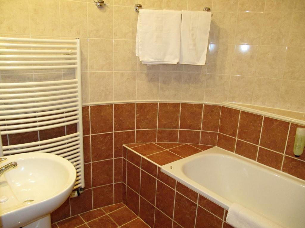 Hotell Amadeus 3*