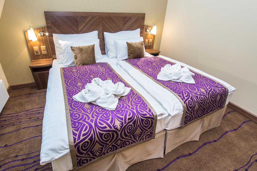 Merchants Crown Suites And Spa