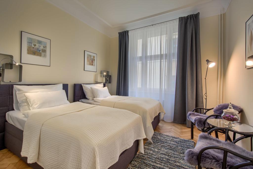 Lejlighed Pragueone Apartment,a/c,terrace *