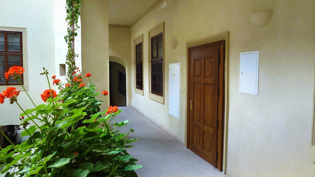 U Labuti Apartment Prag