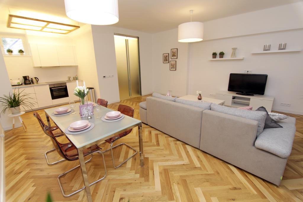 U Obecniho Dvora Apartmán *
