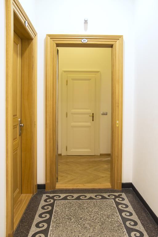 Modern Všehrdova Apartmán *