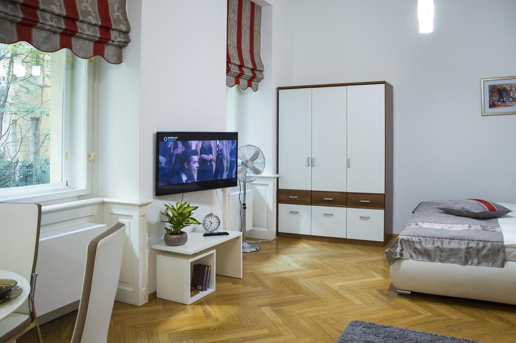 Apartmán Modern Všehrdova Praha