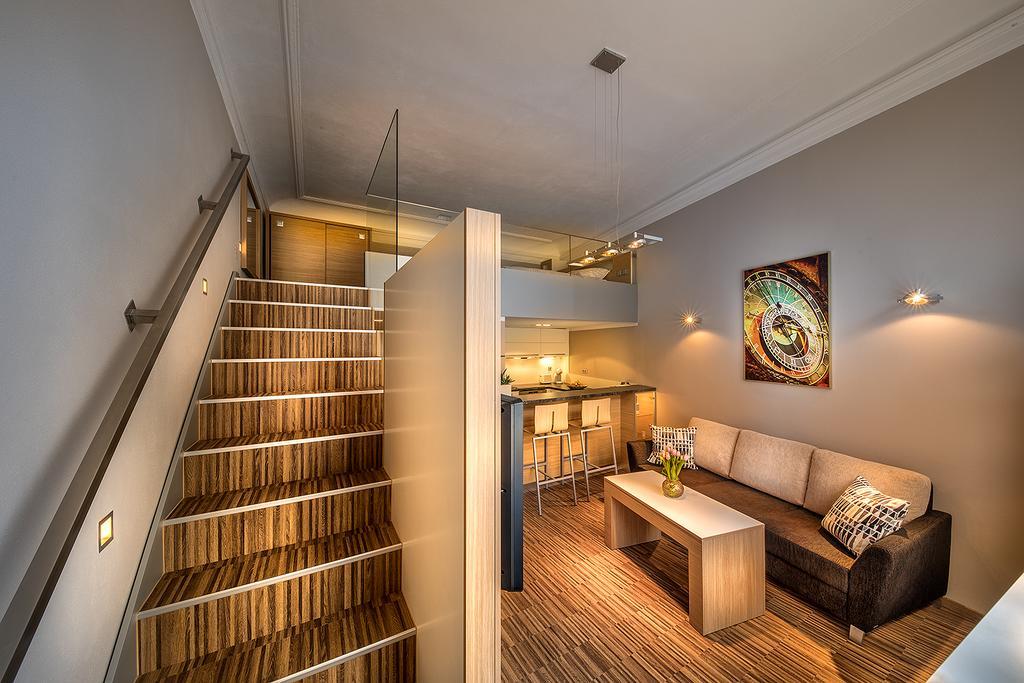 Stylish In Old Town Apartment