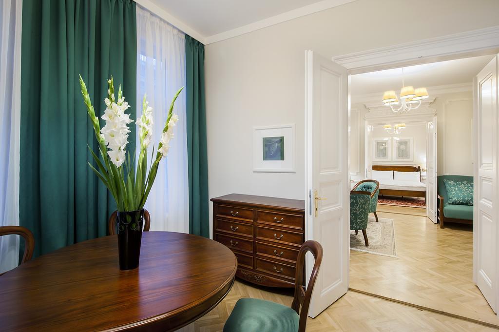 Apartment Manesova No.5