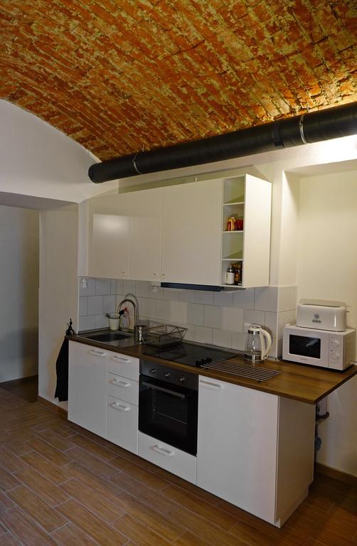 Apartment Flail