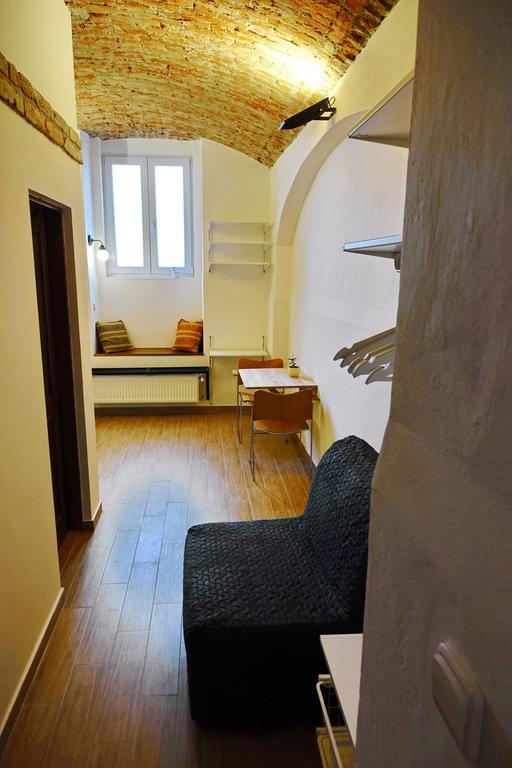 Flail Apartment *