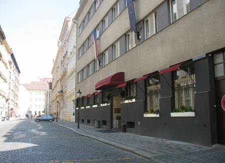 Cloister Hotell