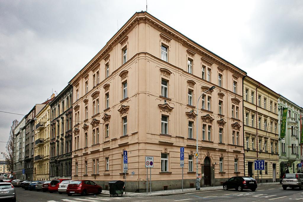 Luxury Center Apt. Charles Bridge Walking Distance * Prague