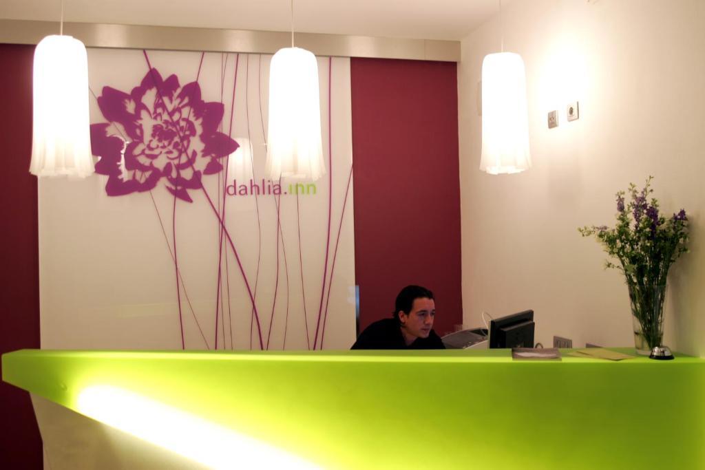 Dahlia Hotell 3*