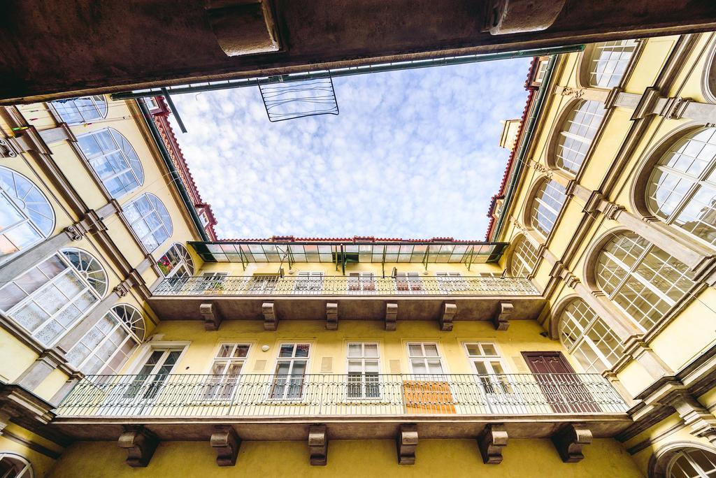 Celebrities Apt. Old Town Square *