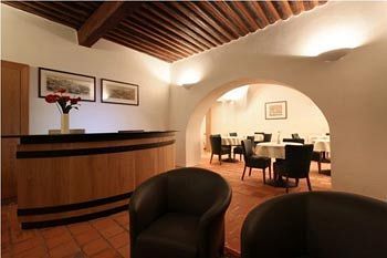 At The Grape Hotell