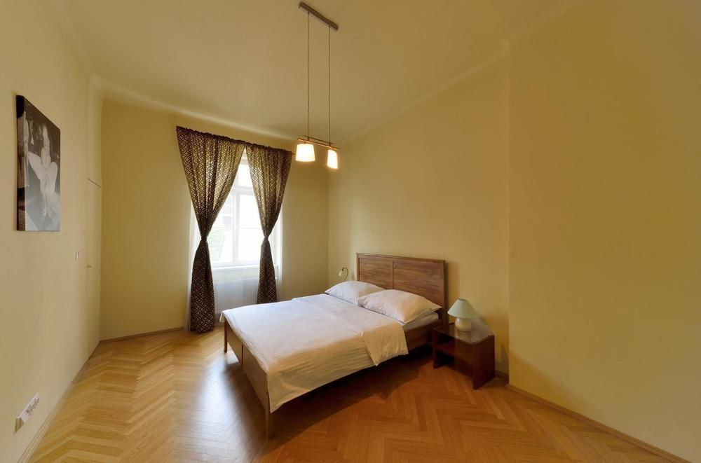 Downtown Kodanska 4*